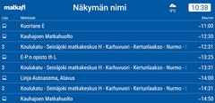 Kuva 2. Esimerkkikuva virtuaalisesta pysäkkinäytöstä Kurikan torin linja-autopysäkiltä. Pysäkkinäytön näkymästä selviää linja-autopysäkiltä lähtevien vuorojen aikataulut, määränpäät sekä linjatunnukset.