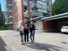 Savonlinnan sankarinuoret Samu Silventoinen, Eerika Pasanen ja Sari Veijalainen. Kuva Eerika Pasanen