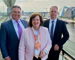 From left to right: David McMahon, CEO EMYDEX; Petra Baader, CEO BAADER Global SE; James Grennan, CTO EMYDEX.