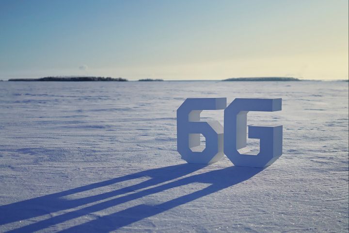 6G Waves -lehti nostaa esille alan viimeisimmän tutkimuksen nykytilan ja esittelee kiinnostavimmat tutkimusaiheet.