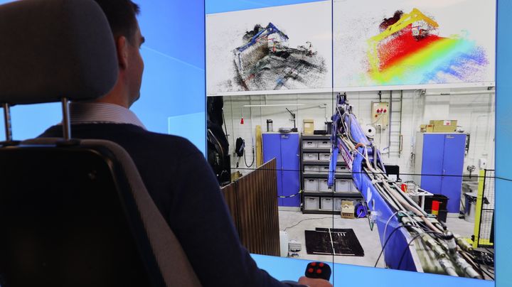 Simuloinneissa mallinnetaan koneen lisäksi ympäristöä tarkasti. Tekoälyavustuksen avulla osaamisvaatimukset koneen tehokkaalle käytölle madaltuvat, mikä laajentaa markkinoita suomalaiselle teollisuudelle. Kuva LUT-yliopisto / Victor Zhidchenko
