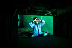 Erkan Özgen: Wonderland (2016). The Saastamoinen Foundation Art Collection / EMMA – Espoo Museum of Modern Art. © Paula Virta / EMMA, 2021.