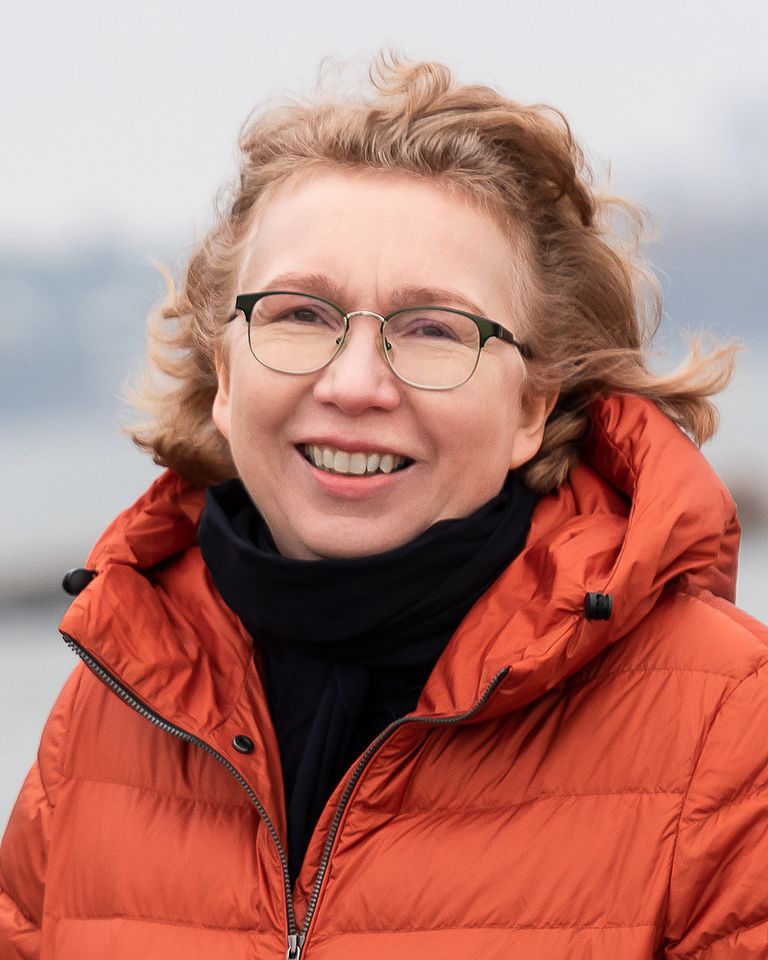 Taina Dammert, hallintojohtaja