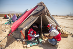 Den instundande vintern hotar särskilt människor i Afghanistan som har blivit tvungna att fly från sina hem.  Bild: Meer Abdullah Rasikh / Röda halvmånen i Afghanistan