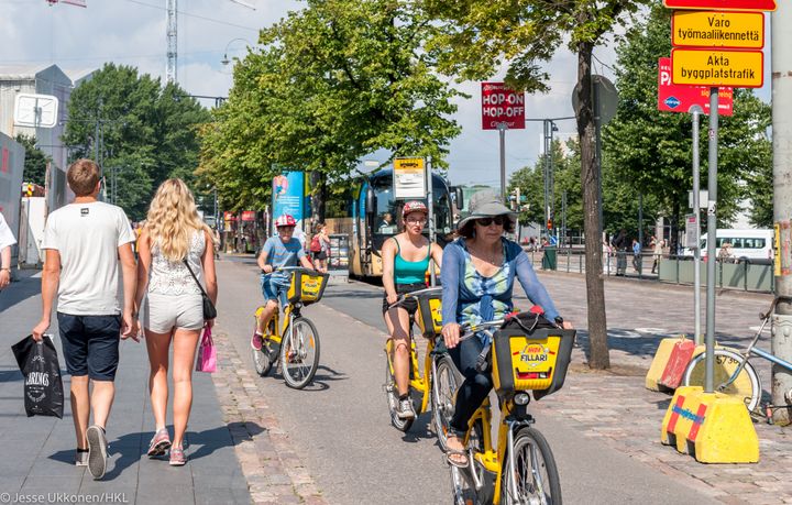 Kaupunkilaiset ovat ottaneet kaupunkipyörät omakseen. Kuva: HKL, Jesse Ukkonen