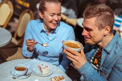 Ikoninen Strindbergin kahvila on tuulahdus Keski-Eurooppaa Helsingin sydämessä.