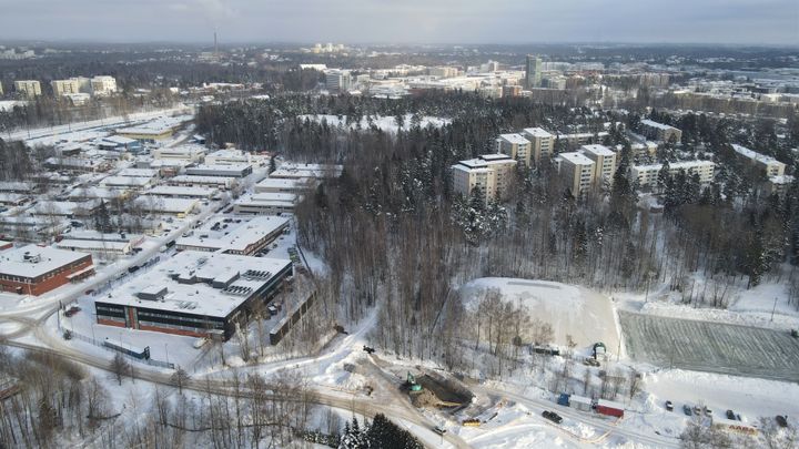 Pikaraitiotien rakentaminen Patterimäen puiston pohjoisreunaan voidaan aloittaa.