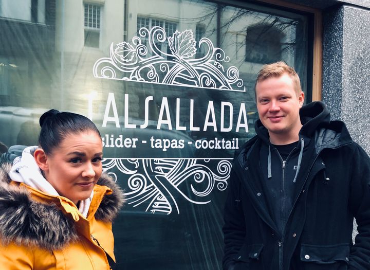 Keittiömestari Susanna Määttänen ja ravintolapäällikkö Anton Duhov toivottavat tervetulleeksi 1.12.2018 avattavaan Salsalladaan.