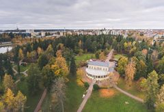 Vaasassa sijaitseva Villa Sandviken nousee vappuna 2017 avattavan ruokaravintolan myötä ansaitsemaansa loistoon. Kuva: Tuukka Kiviranta