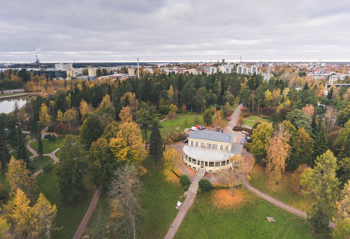 Vaasassa sijaitseva Villa Sandviken nousee vappuna 2017 avattavan ruokaravintolan myötä ansaitsemaansa loistoon. Kuva: Tuukka Kiviranta