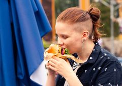 Särkänniemessä on monipuolinen ruoka- ja herkkutarjonta.