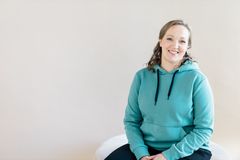 Nina Uusitalo, Aivotaidot Oy, on MindMind® -valmennuskonseptin kehittäjä ja kokenut lasten ja nuorten neuropsykologi. Kuva: Pinja Tuominen, Pinja’s Photography