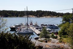 A report commissioned in spring 2018 by the Ministry of Economic Affairs and Employment of Finland indicates that shifting back the summer holidays by just two weeks would serve to create 1,300 more man-years in the travel industry and improve the services available for travellers, including boaters, particularly in August. Brännskär is an old archipelago farm located on the Archipelago Sea, with a small harbor and cafeteria.