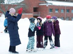 Tiedeillassa keskustellaan, miten koululiikunta on muuttunut ja mitkä ovat sen uudet tavoitteet ja haasteet. Kuva: Jyväskylän yliopisto