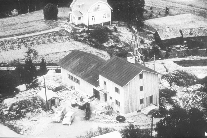 Kuva 1: Mustavalkea kuva Purson historiasta.