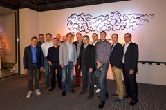 Yepzonin omistajatapaamiseen 10.12. Tampereella osallistuivat mm. Olli Sirén, Samuli Korhonen, Jukka Toimela, Askanaz Jailojan, Timo Argillander, Arvo Lehtovirta, Olli Mustonen, Seppo Saukko, Otto Linna, Jocka Träskbäck, Juha Ritala, Olli Gestranius ja Kalevi Huhtala. Kuva: Mika Mettälä