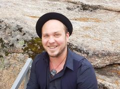 Väittelijä Esko Harni. Kuva: Esko Harni