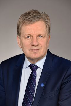 Esko Aho (Kuvaaja Aki Paavola)