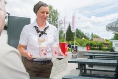 Hesburger-ravintoloissa työskentelee lähes 8 000 ihmistä.