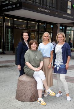 Aavan toimitusjohtaja Raija Tapio, Turun aluejohtaja Paula Arvilommi, Aava Hansan erikoislääkäriliiketoiminnan vastuulääkäri Ilse Rauhaniemi ja Aava Hansan vastaava työterveyslääkäri Susan Martin