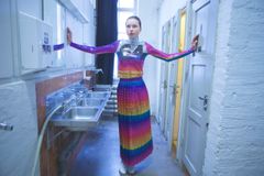 Näytös17 - Puku Anna Isoniemi.
Kuva Sanna Saastamoinen-Barrois