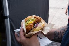 Kanaburger. Kuva: Antti Suikkari, Burger Lovers Finland