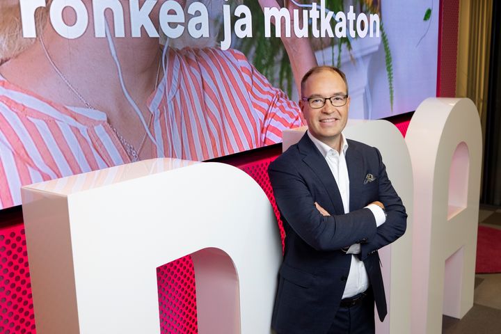 Jussi Tolvanen took over as DNA’s CEO in October 2021. Photo: DNA