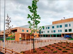Monikko is located at Veräjäpellonkatu 4 in Leppävaara. It consists of a new building and an old part, which is a listed building. Photo: SRV