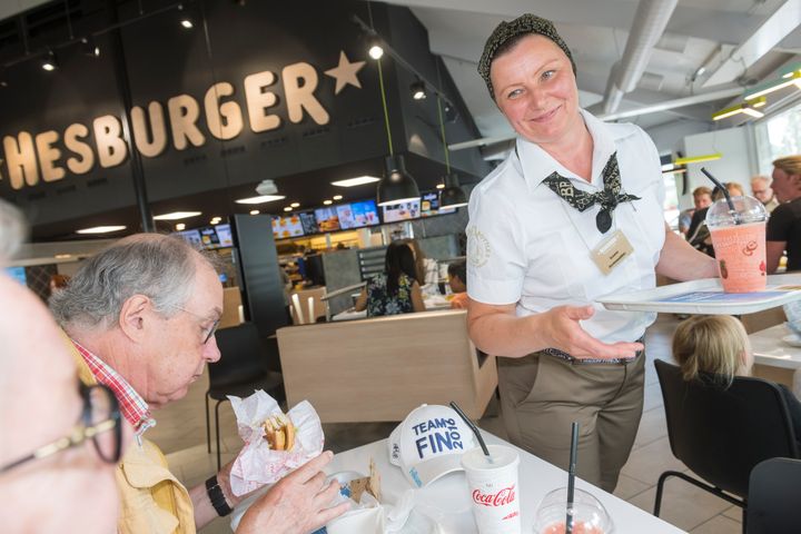 Suomalaiset arvostavat muun muassa sitä, että Hesburger on kotimainen perheyritys. Kuvaaja Vesa-Matti Väärä.