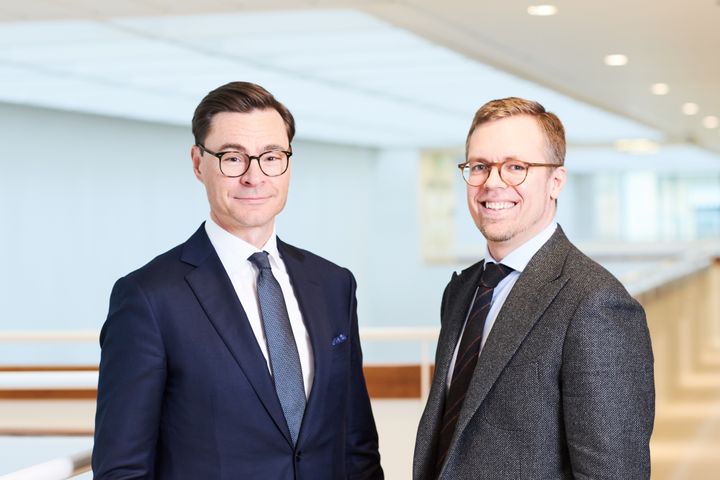 Mårten Knuts on nimitetty Asianajotoimisto Krogeruksen managing partneriksi 1. huhtikuuta 2018 alkaen. Toimistoa vuodesta 2004 johtanut Juha Pekka Katainen on valittu Krogeruksen hallituksen puheenjohtajaksi.
Juha Pekka Katainen (vasen), Mårten Knuts (oikea).