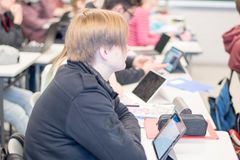 Staden vill också på kursen se till att entusiastiska deltagare kan fortsätta att utveckla sina hackningskunskaper. Till exempel kommer man att ordna tävlingar i hackning. (Foto: Esbo stad / Taru Turpeinen)