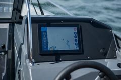 Standard features on Buster Q include an internet connection, C-Map electronic charts, Yamaha outboard engine gauges, local weather data and a Wi-Fi hotspot, which can be used to share the Buster Q’s network connection with other devices.
