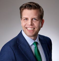 KL, EMBA Antti Uski väittelee 28.5.2021. Kuva: Studio Suvi Roiko