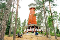Haralanharjun näkötorni on suosittu kohtaamispaikka Kangasalla.  Haralanharju on myös nimetty yhdeksi Suomen valtakunnallisesti merkittävistä maisema-alueista. Kuva: Tiia Ennala / Visit Kangasala