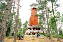 Haralanharjun näkötorni on suosittu kohtaamispaikka Kangasalla. Haralanharju on myös nimetty yhdeksi Suomen valtakunnallisesti merkittävistä maisema-alueista. Kuva: Tiia Ennala / Visit Kangasala