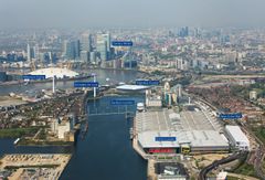 Royal Victoria Dock on ideaalinen sijoituspaikka upealle Sunborn London -laivahotellille. Hotelli tarjoaa palveluitaan ensisijaisesti yritysasiakkaille ExCeLin, London City -lentokentän ja Canary Wharfin läheisyydessä.