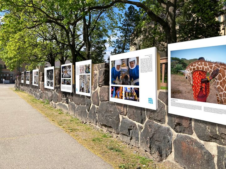 Helsinki Photo Festivalin teokset levittäytyvät Kansallismuseon muureihin Töölönkadulle ja Museokadulle. Kuva: Helsinki Photo Festival
