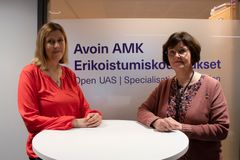 TAMKin avoin ammattikorkeakoulu tarjoaa yksittäisiä opintojaksoja, laajempia opintokokonaisuuksia sekä polkuopintoja. Kuvassa kehittämispäällikkö Tiina Hakkarainen (vas.) ja Jatkuvan oppimisen päällikkö Lea Yli-Koivisto.