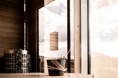 Viilusta löytyy kolmen saunan ainutlaatuinen saunamaailma modernilla vilvoittelutilalla. Tilat on tehty yhteistyössä Harvian kanssa. Kuva: Taina Ristikivi