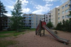Asuminen muutoksessa -tutkimus tarkasteli YH Kodit Oy:n kerrostalokannan asuntoja ja naapurustojen jaettuja tiloja asukkaiden arjen tarpeiden näkökulmasta. Kuva: Katja Maununaho