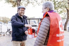 Finlands Röda Kors Hungerdagsinsamling satte fart på frivilliga och bidragsgivare runt om  i landet.  Bild: Joonas Brandt / Finlands Röda Kors