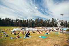 Kesäistä oleilua Sveitsin uimalassa. Kuva: Hyvinkään kaupunki/Teemu Heikkilä.