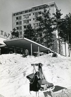 Kino Tapiola and Mäntytorni at the end of the 1950's, photo: Caj Bremer