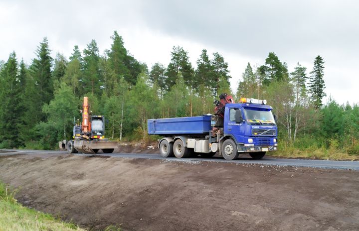 Tienpidon ja liikenteen katsauksessa esitetään mm. kuluvan vuoden päällystystyöt ja parantamishankkeet.