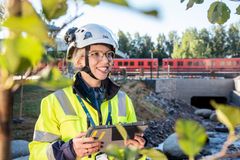 Kaupunkiliikenne Oy:llä on keskeinen rooli uusien raideyhteyksien rakentamisessa. Kuva: Saku Tiainen.