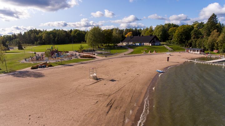 Oittaan leirintäalue sijaitsee suositun Oittaan ulkoilualueen välittömässä läheisyydessä. Oittaan ulkoilualue tarjoaa monipuolista tekemistä ympäri vuoden. Kuva: Janne Ketola / Summit Media Oy