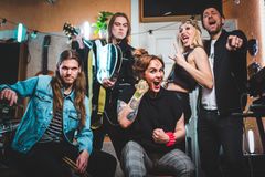 På scenen får vi se flera Vasaband, t.ex. Super Tsunami. Foto: Sami Pulkkinen.
