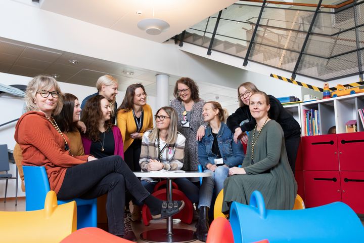 Sointu-tiimi:
Alarivi vas. Marika Rytö, Jenni Karjalainen, Tiina Laaksonen, Sara Matikainen, Hanna Niinistö, Anne Lahti.
Ylärivi vas. Riitta Tuominen, Heidi Lastunen, Seija Mäyrä, Mirva Isoaho.
Kuva: Katri Lehtola