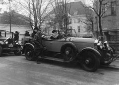 Jännittävä vakoilutarina Korkein voitto (1929) vie muodikkaiden seurapiirien salonkeihin. Kuva: KAVI.