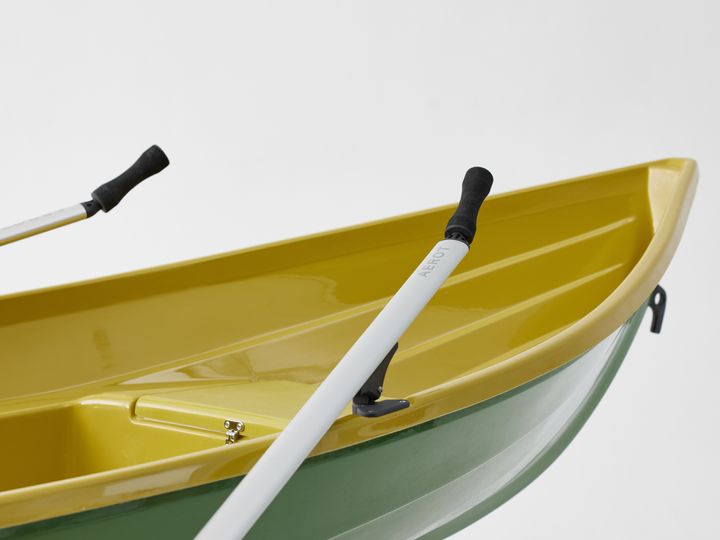 Aero oars for effortless rowing.